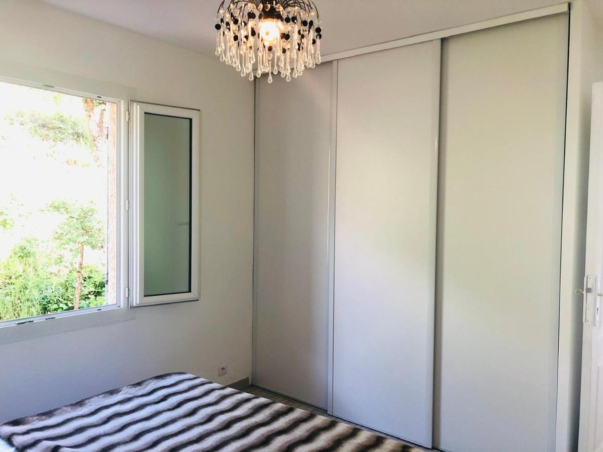 Madame Li Apartment Коголен Екстериор снимка
